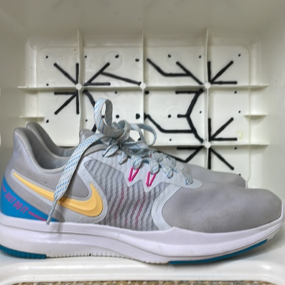 Nike Shoes - Nike women’s In-Season TR8 sneakers marathon Running  AA7773-04